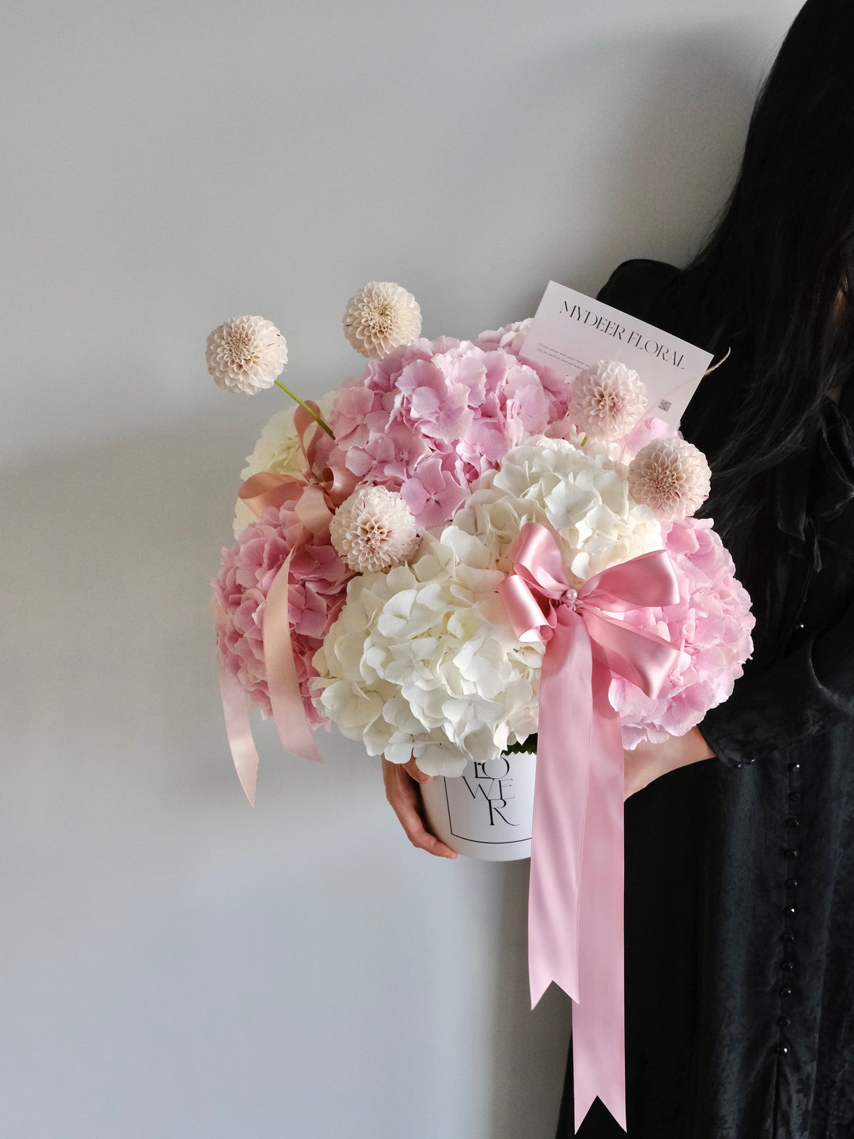 草莓泡芙绣球抱抱桶｜Hydrangea Box