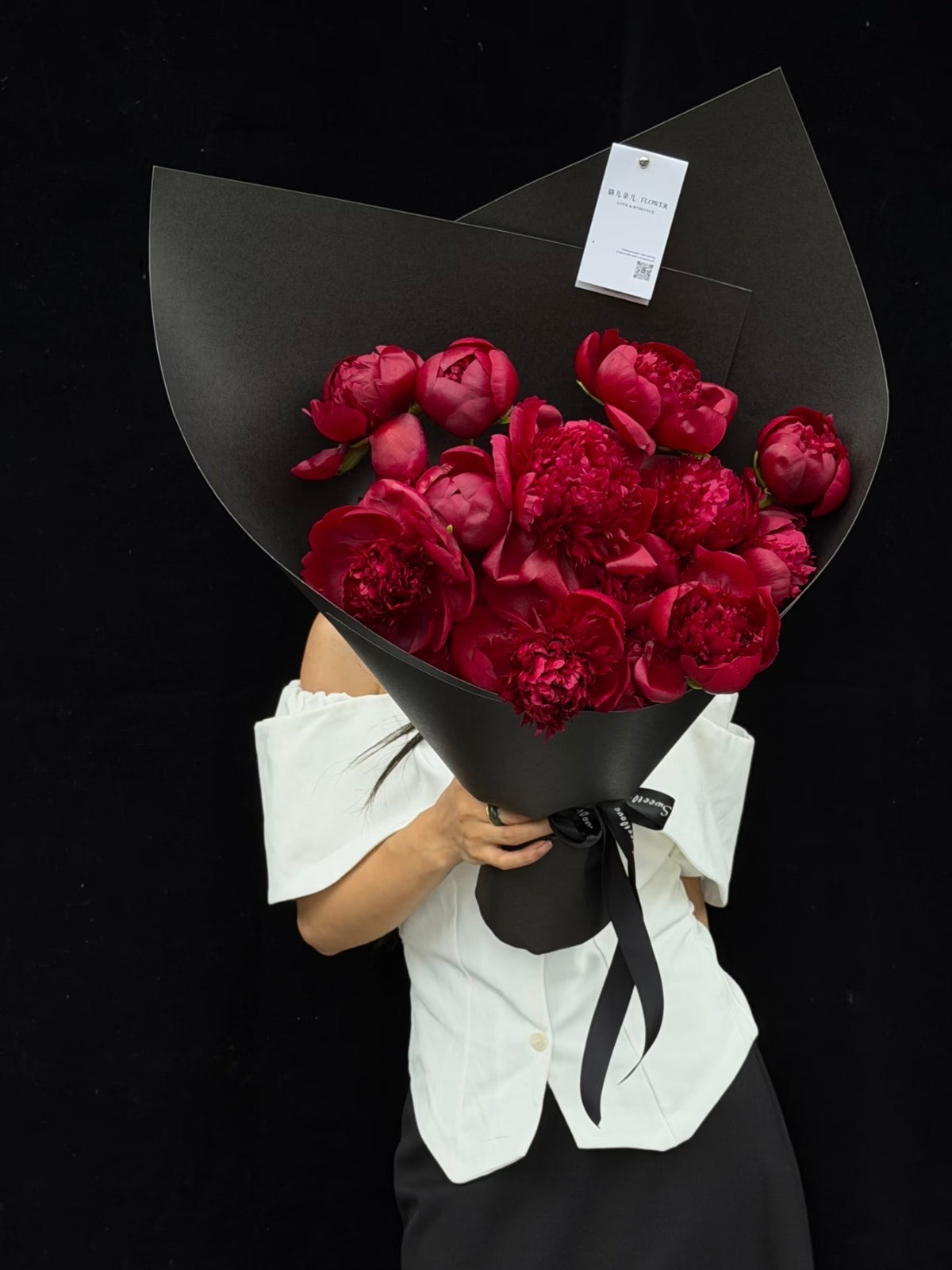 红酒芍药花束｜Red Charm Peonies Bouquet