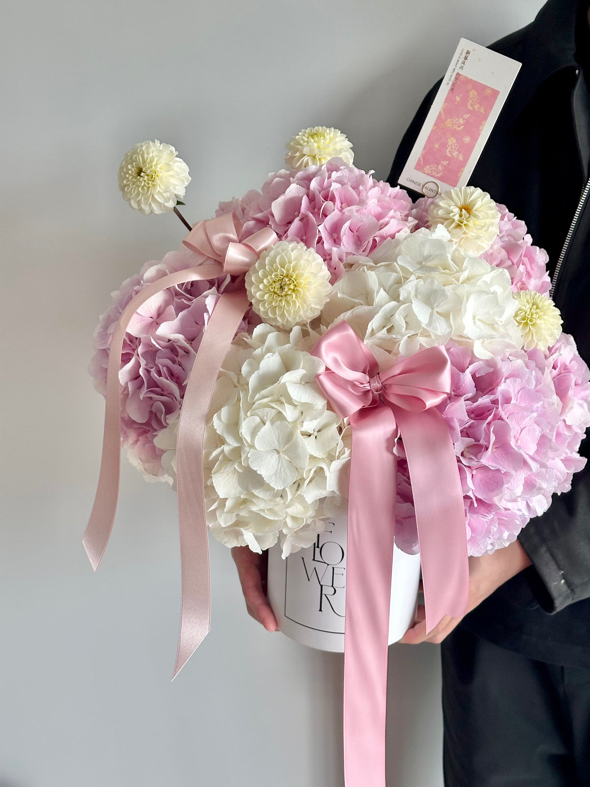 草莓泡芙绣球抱抱桶｜Hydrangea Box