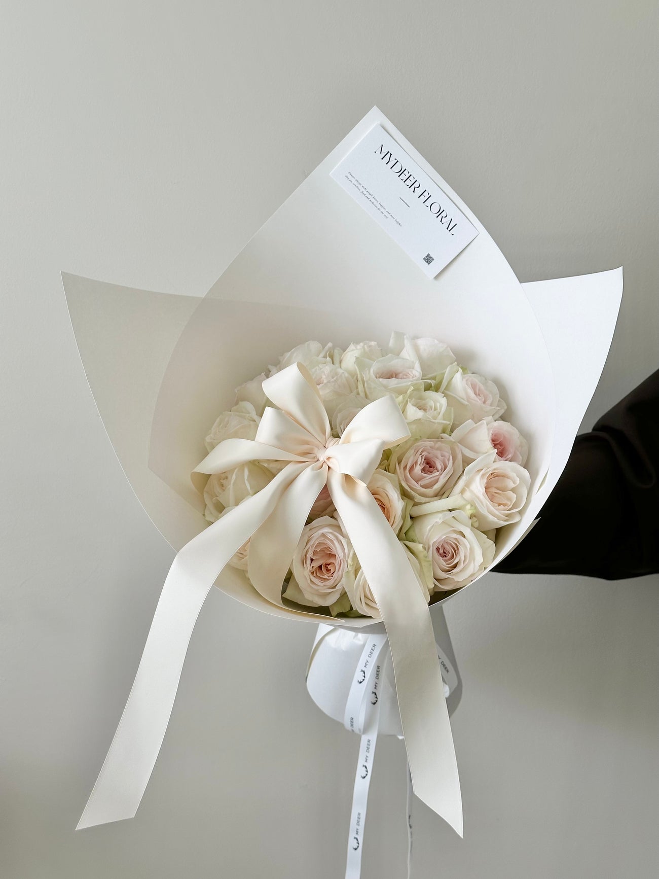 白荔枝玫瑰花束｜White O'hara Bouquet